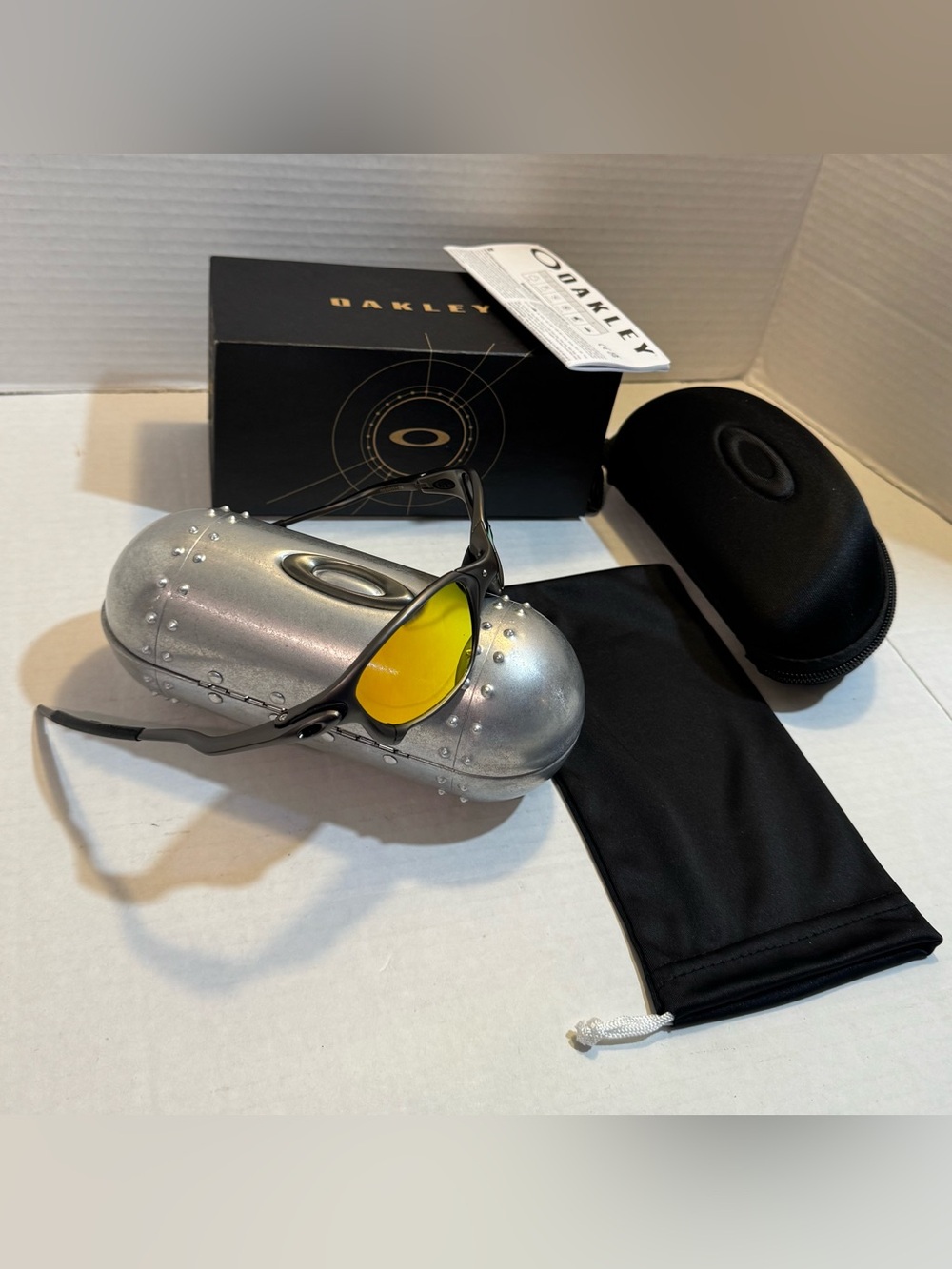 Oakley Juliet X-Metal Sunglasses Black Frame Polarized Fire Iridium Lenses🔥